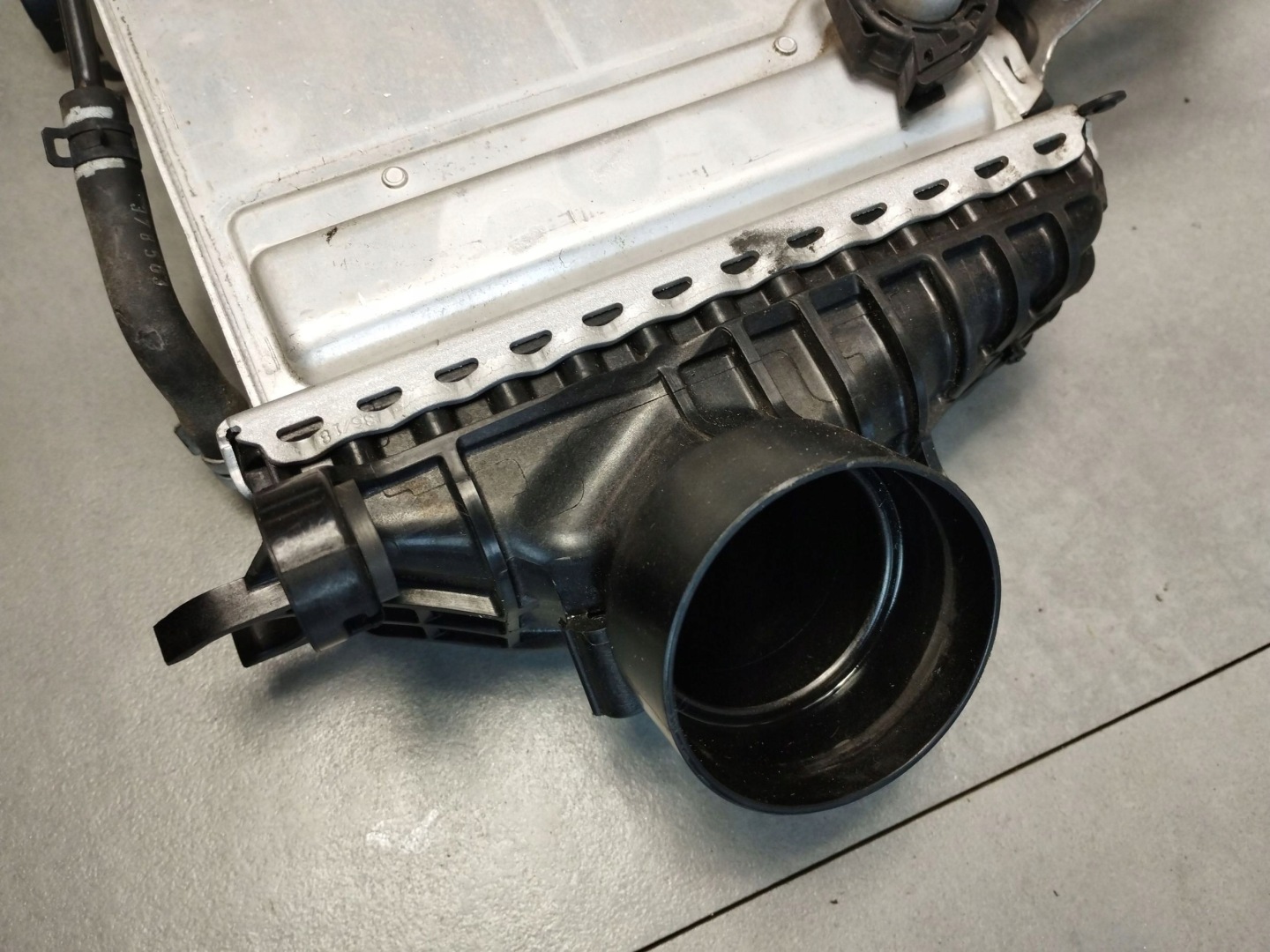 Mercedes-Benz E W213 2.0 CDI radiator intercooler A6540906100