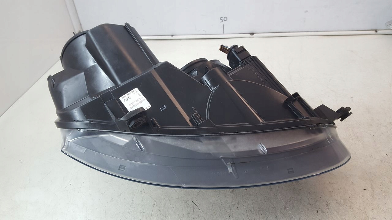 light front front left VW Golf V