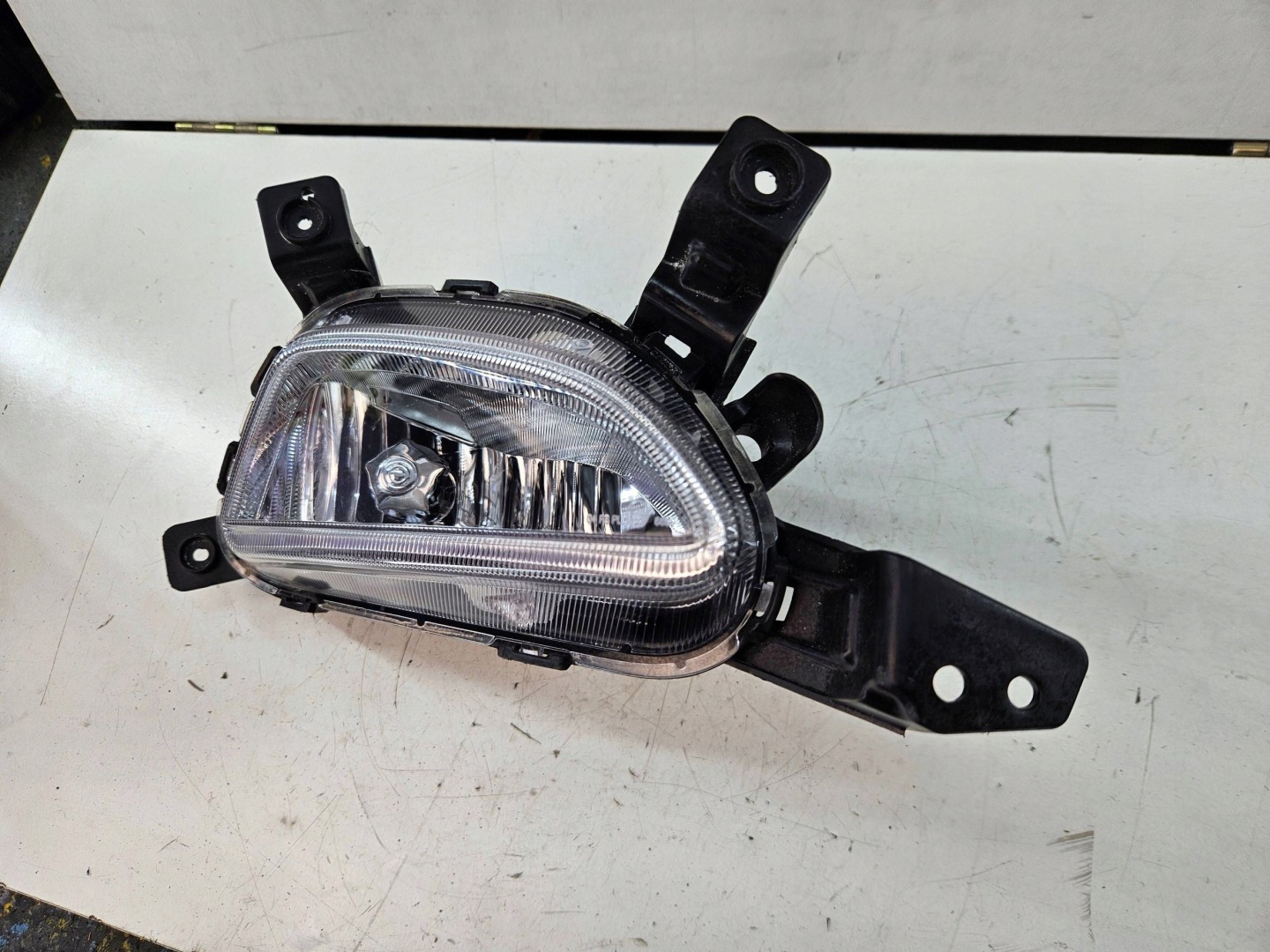 Hyundai Tucson III 3 light przeciwmglowe front right front