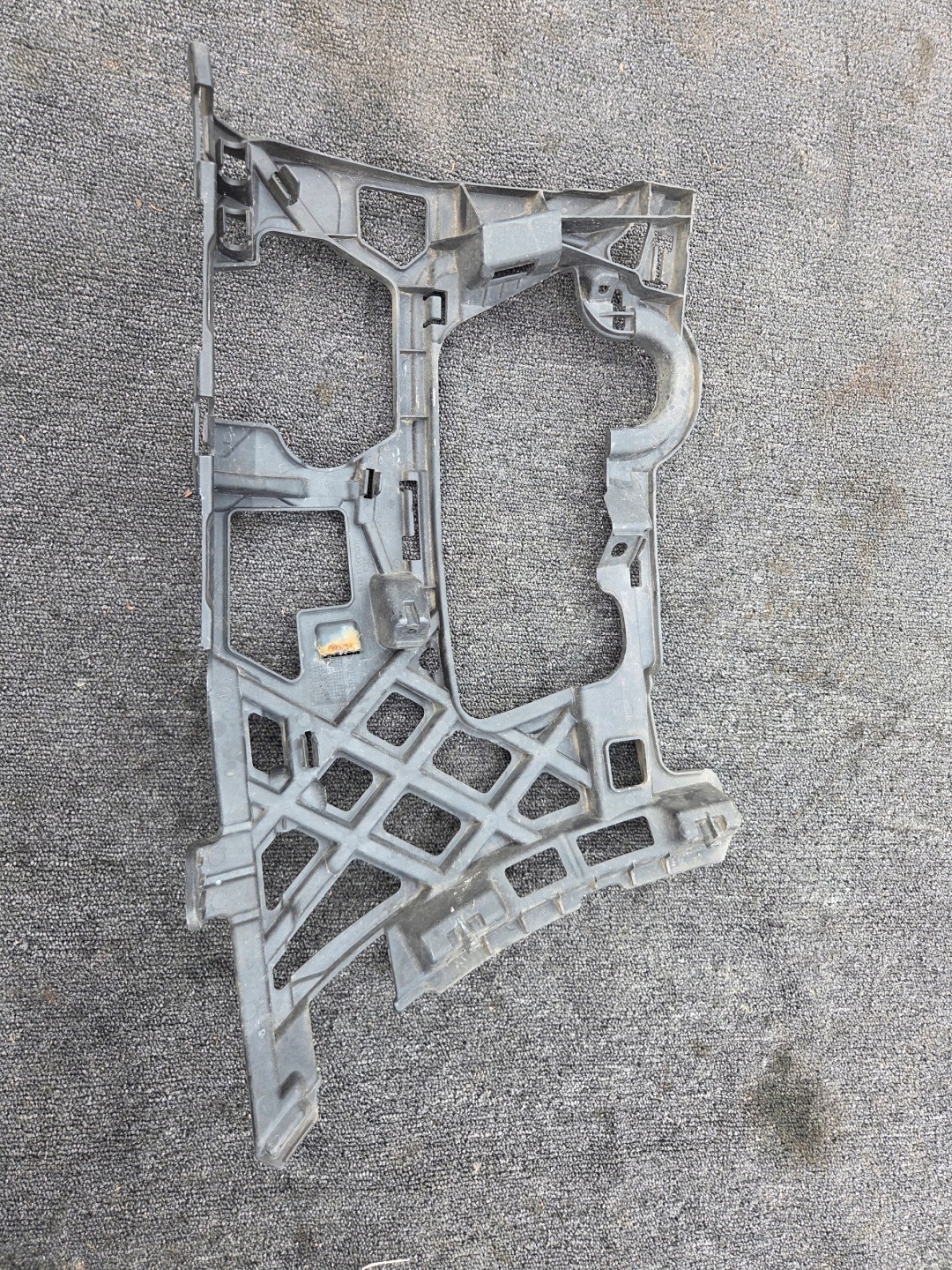 support holder of a bumper left front VOLKSWAGEN GOLF VII 5G0807723D