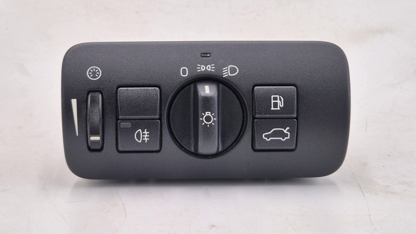 light switch VOLVO 04066332 BDB