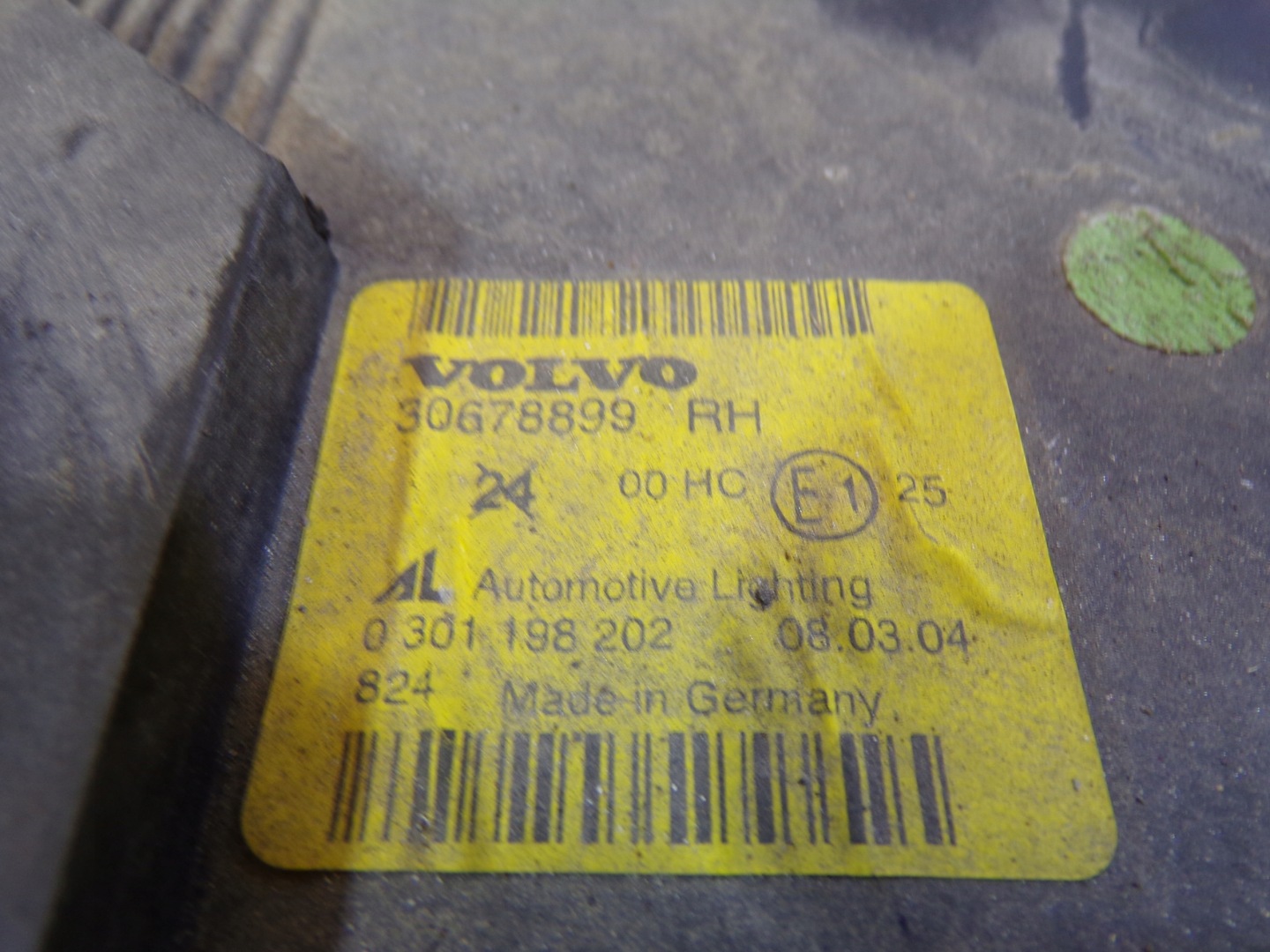 light front front right VOLVO S40 2 II lens (0)