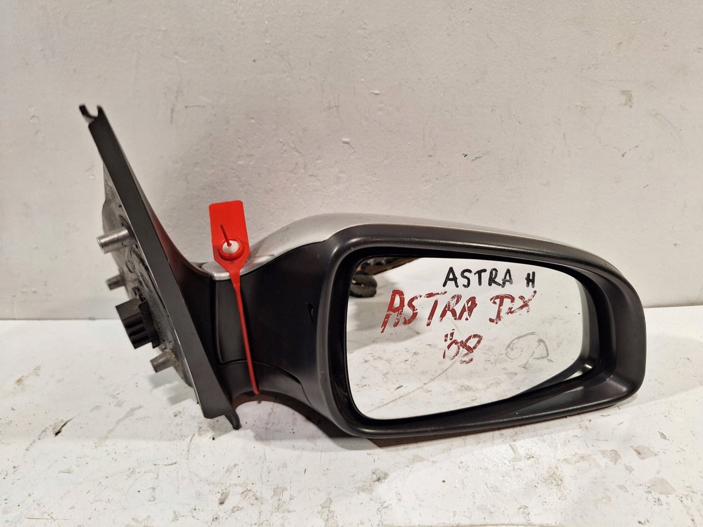 Opel Astra H 2004 Destro Bocchetta completi