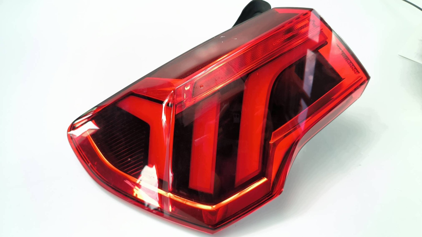 light left rear part 83A945091A AUDI Q3 II 83A