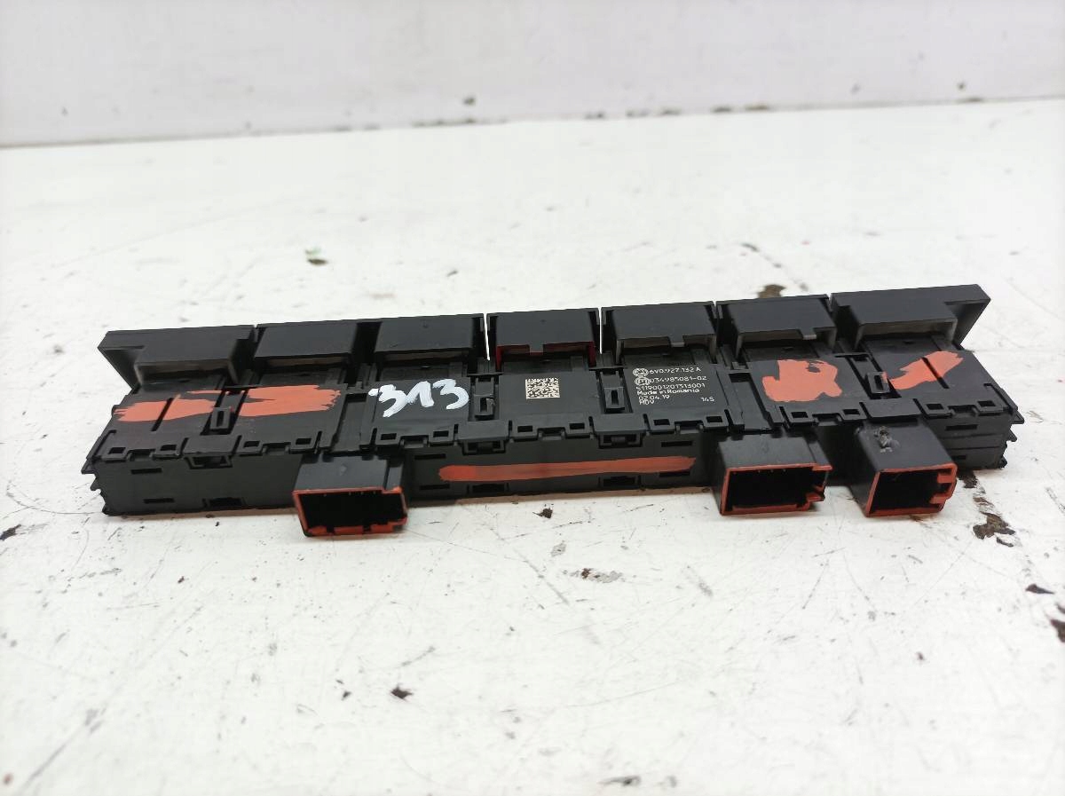 switch of warning lights 6V0927132A Skoda Fabia III (2014- )