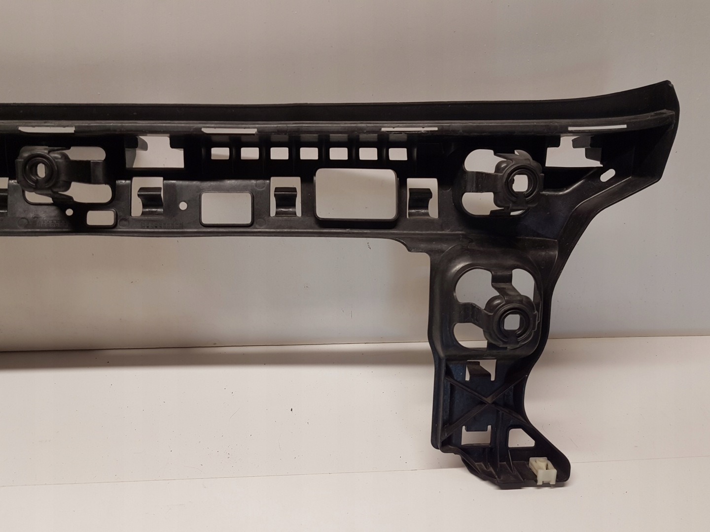 bumper bracket rear part BMW U06 8739135