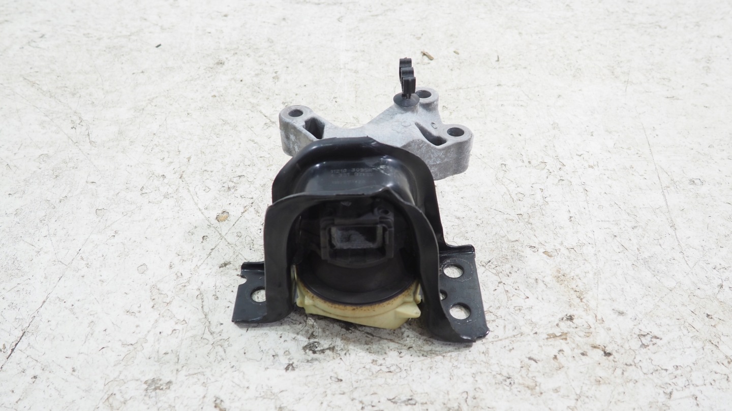 Dacia Duster II holder engine mount right 112103095R