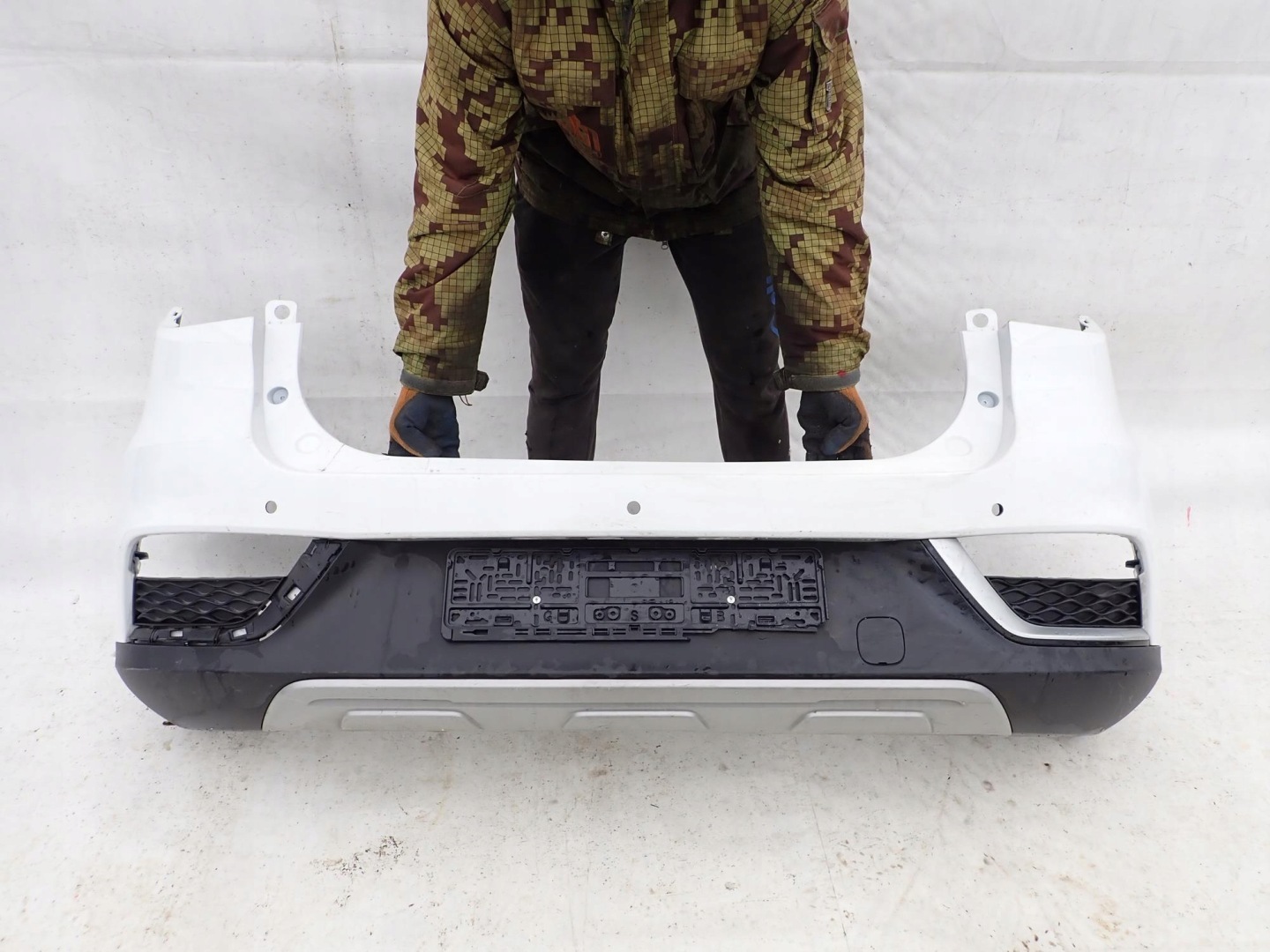 MG ZS 17-19 bumper rear part rear PDC