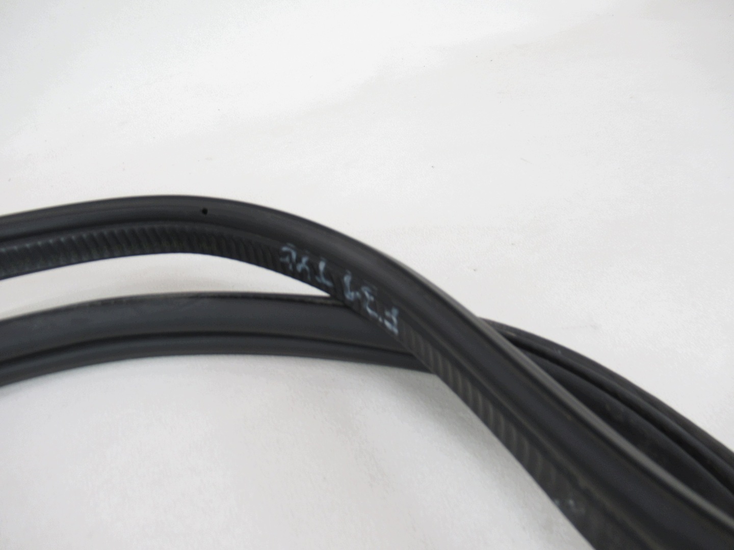 gasket bonnet boot BMW F31 KOMBI