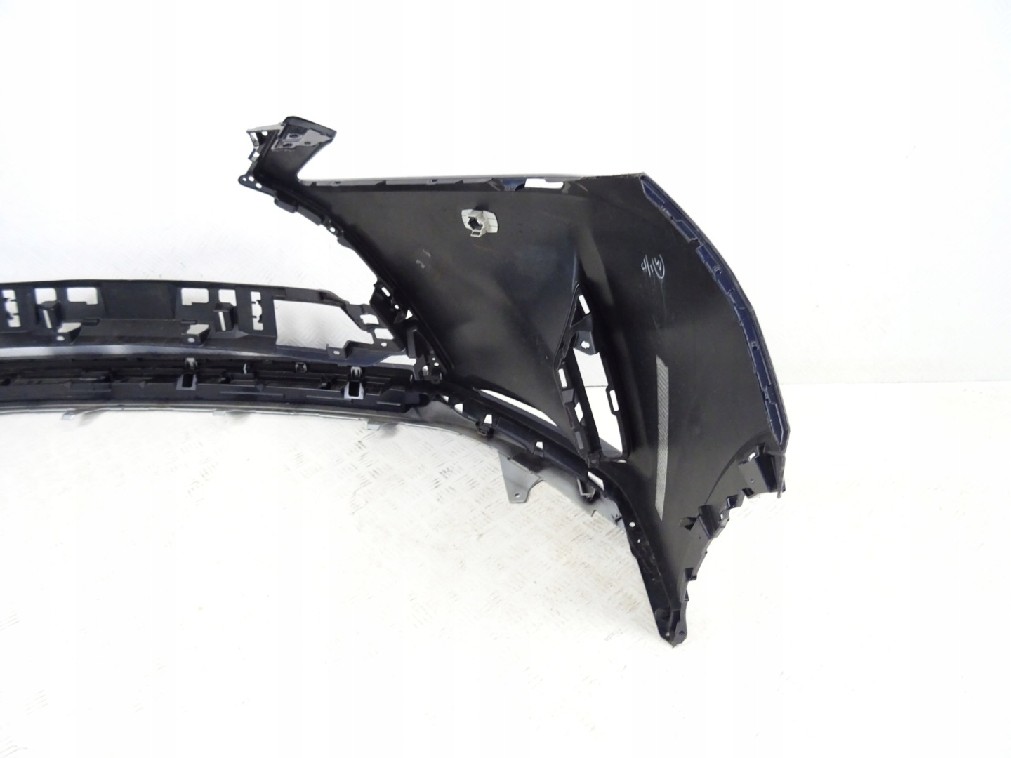 Lexus RX IV RX450H LIFT 19- bumper front