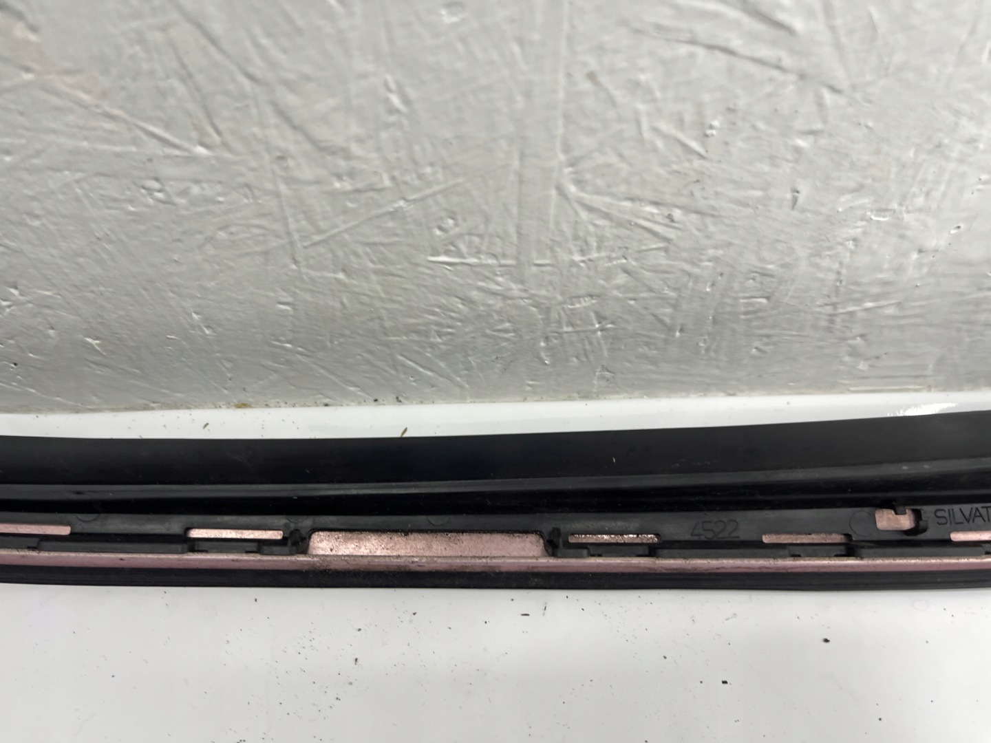 MERCEDES E KLASA W213 moulding windows CZOLOWEJ left A2136901182