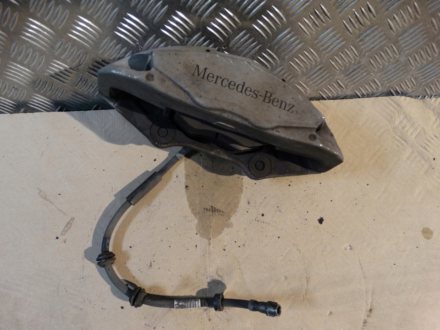 caliper brake left front MERCEDES W205 C300 1