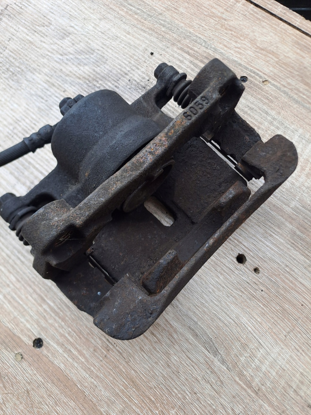 caliper brake front left Nissan Qashqai J10 6059