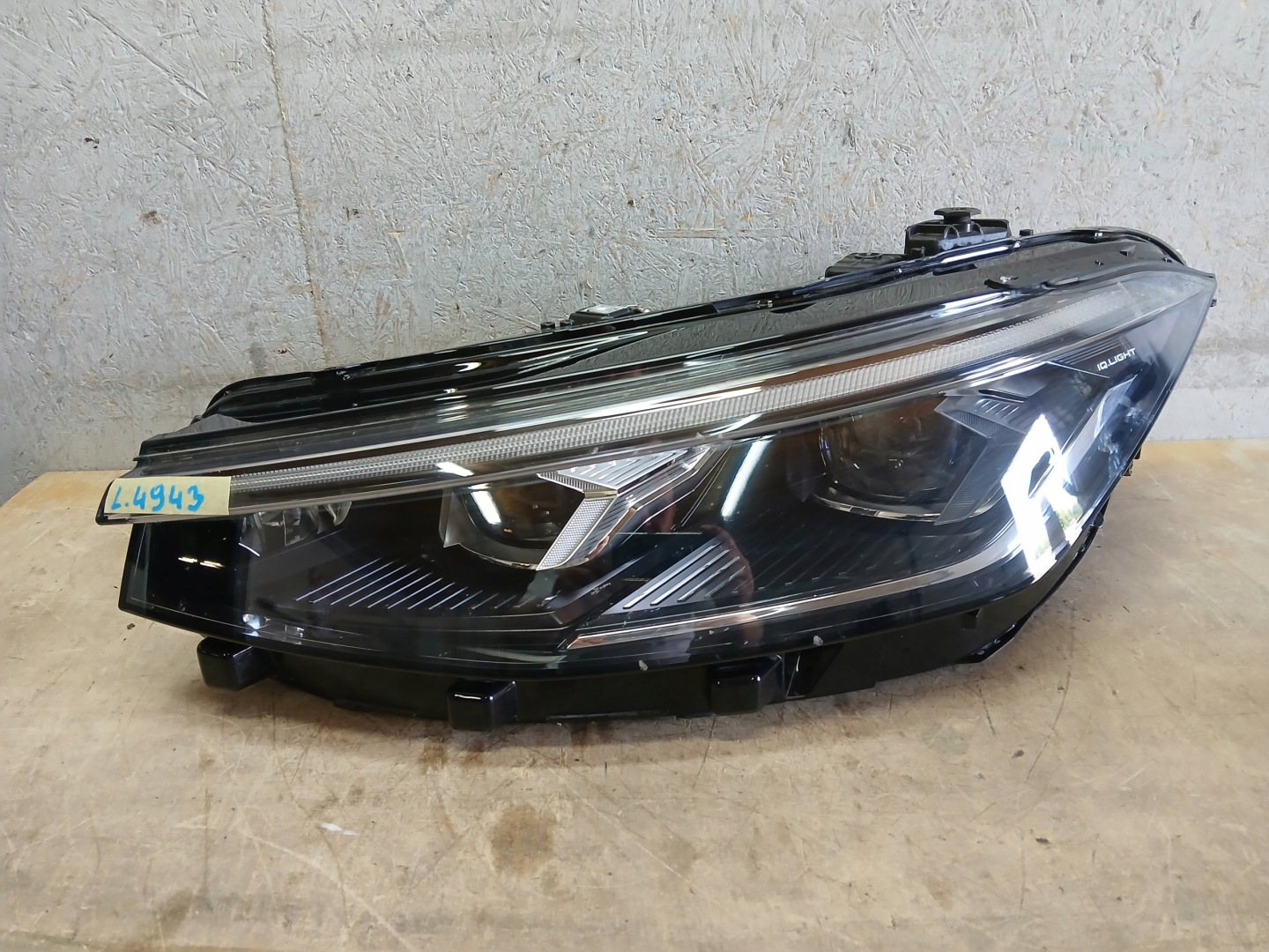 light front left VW PASSAT B9 FULL LED 3J1941035
