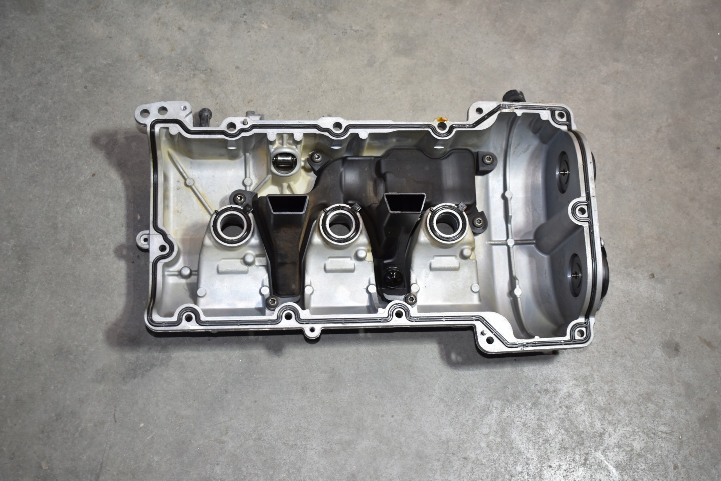 IDEALNA Coperchio TESTATA cilindro 4-6 PORSCHE MACAN DCN CTM 3.0 1