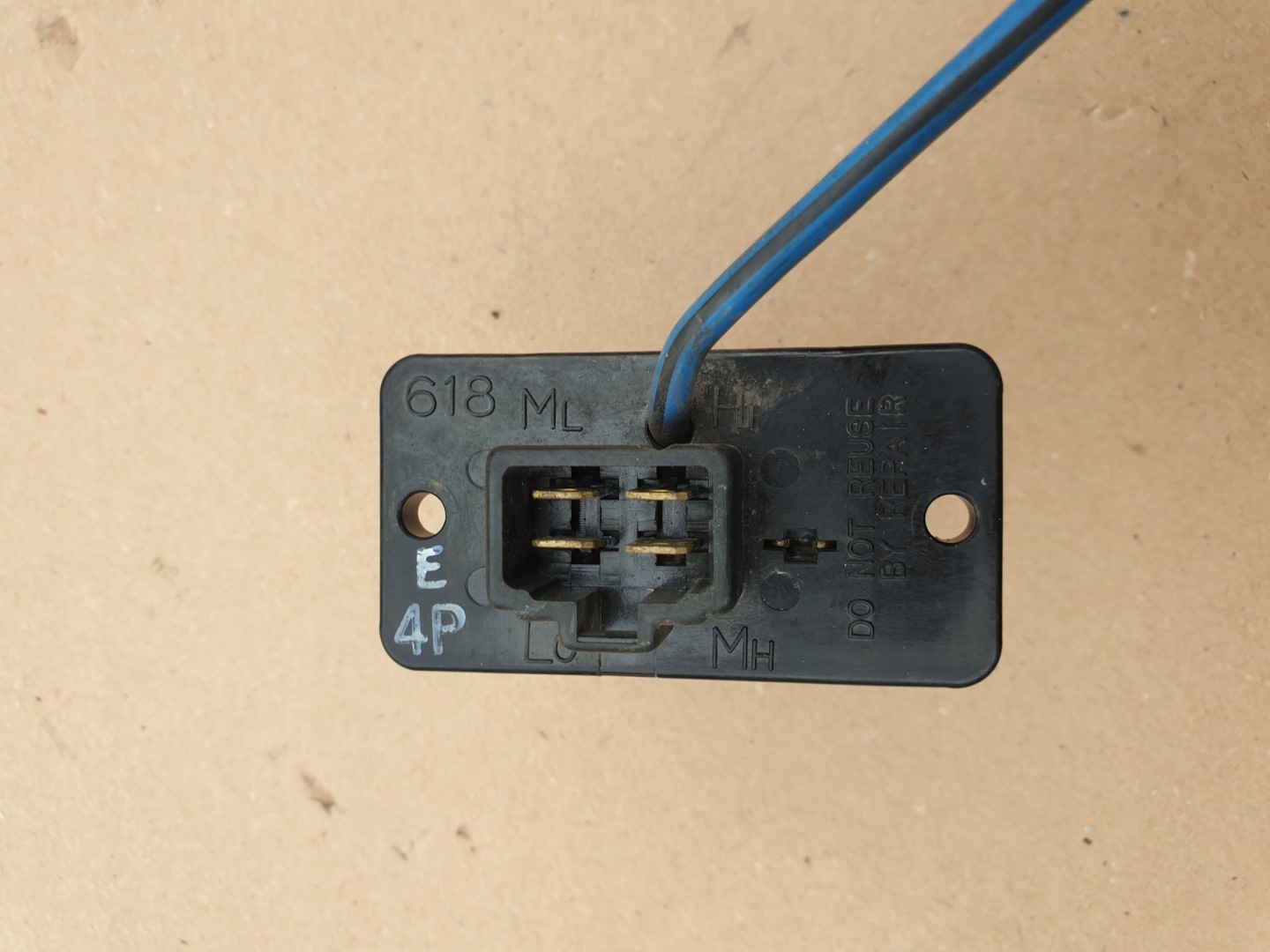 Résistance, rhéostat, régulateur OPORNICA Bouches buses MAZDA 323 OE EU