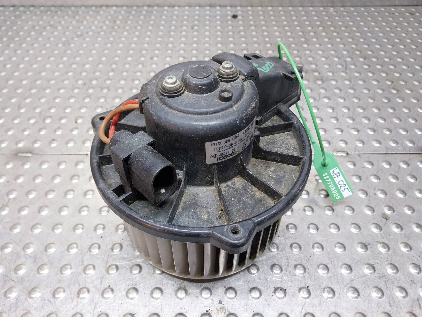 ventilátor tOPENÍ klími 4B1820021B AUDI A4 B5 A6 C5