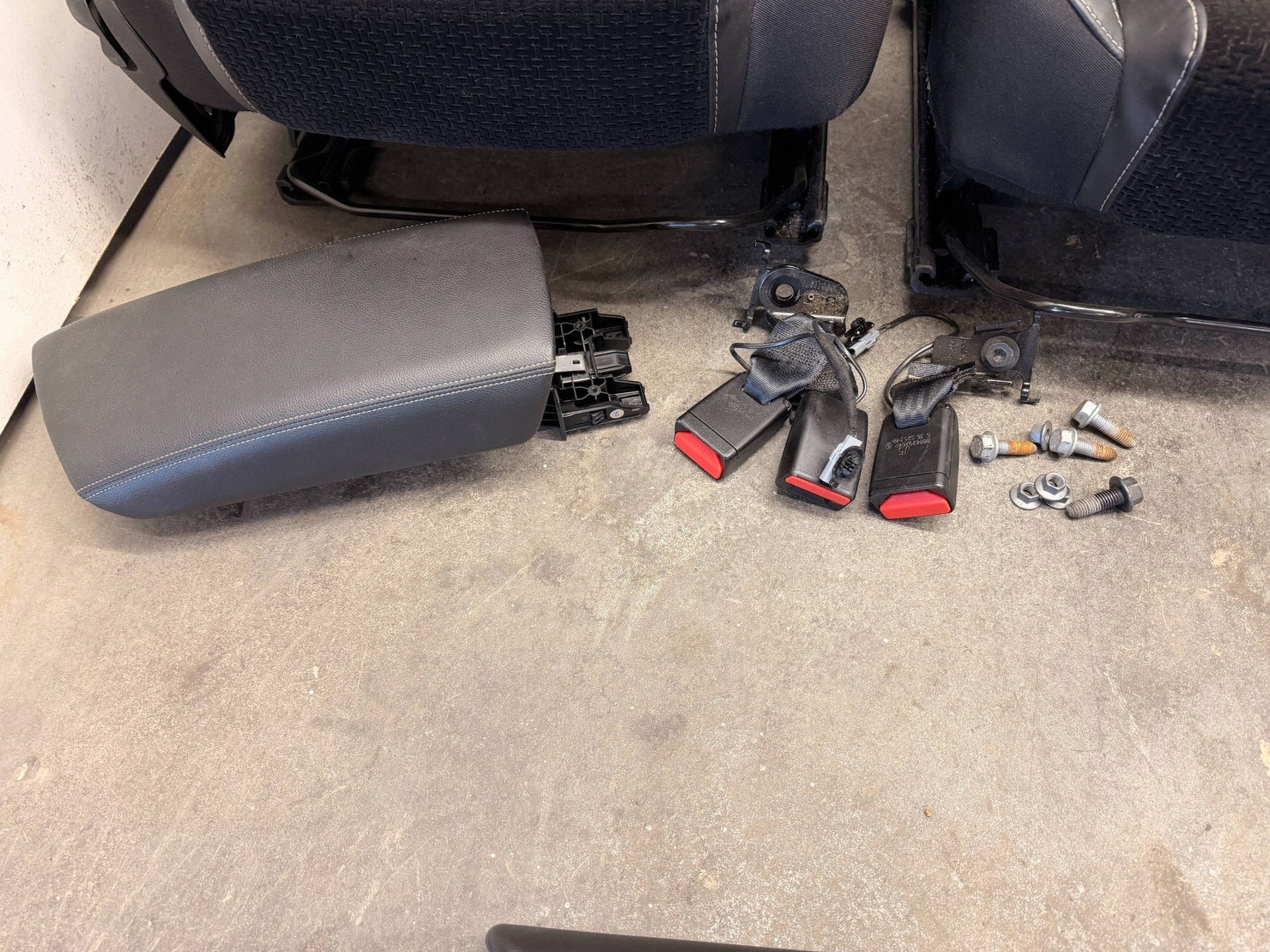 Renault Megane IV KOMBI ülés ülések vezető utas hátsó ülés oldalsó KPL