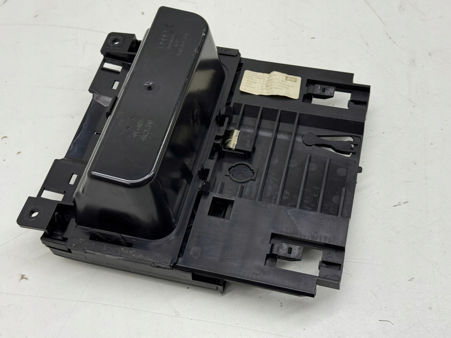 AUDI A6 C7 passenger compartment ashtray tunelu srodkowego black PIANO BLACK