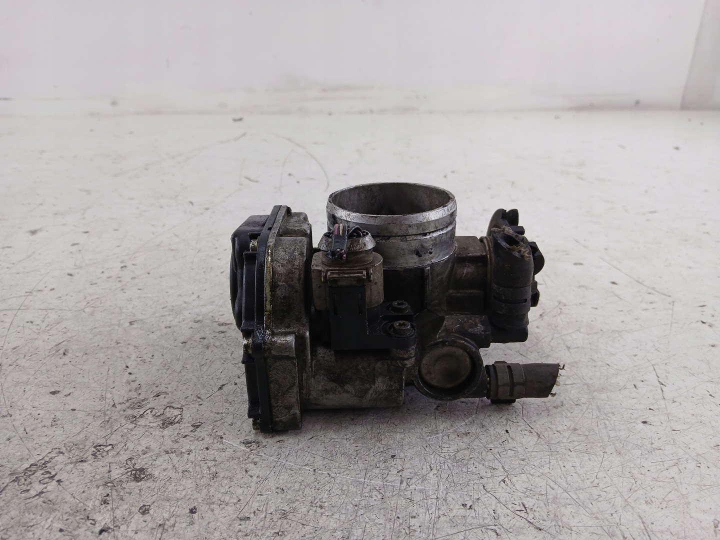 VW PASSAT B5 1.8 throttle flap 17122534