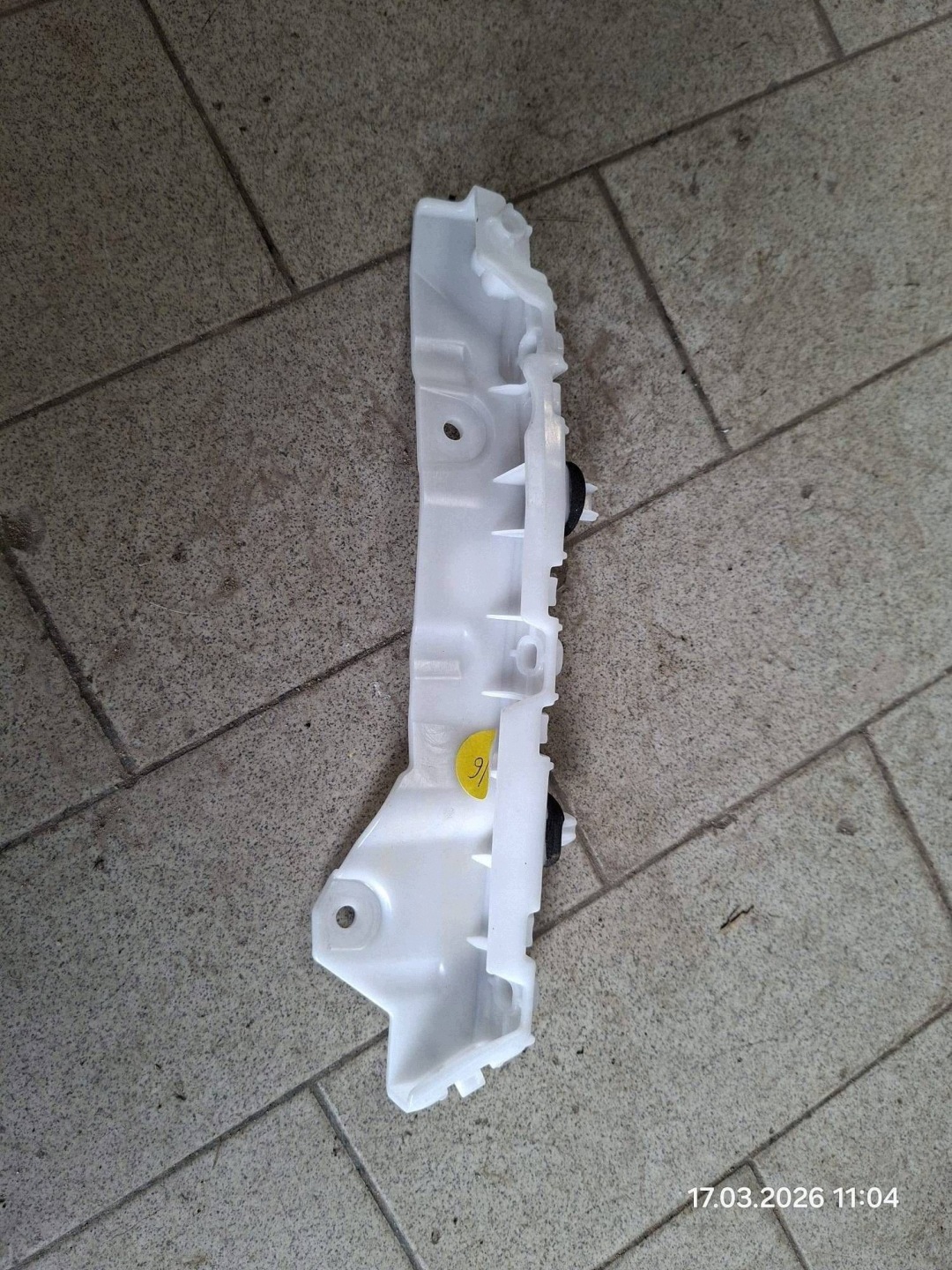 bumper bracket of the rear rear part side left Renault Scenic E-Tech V 852237405R