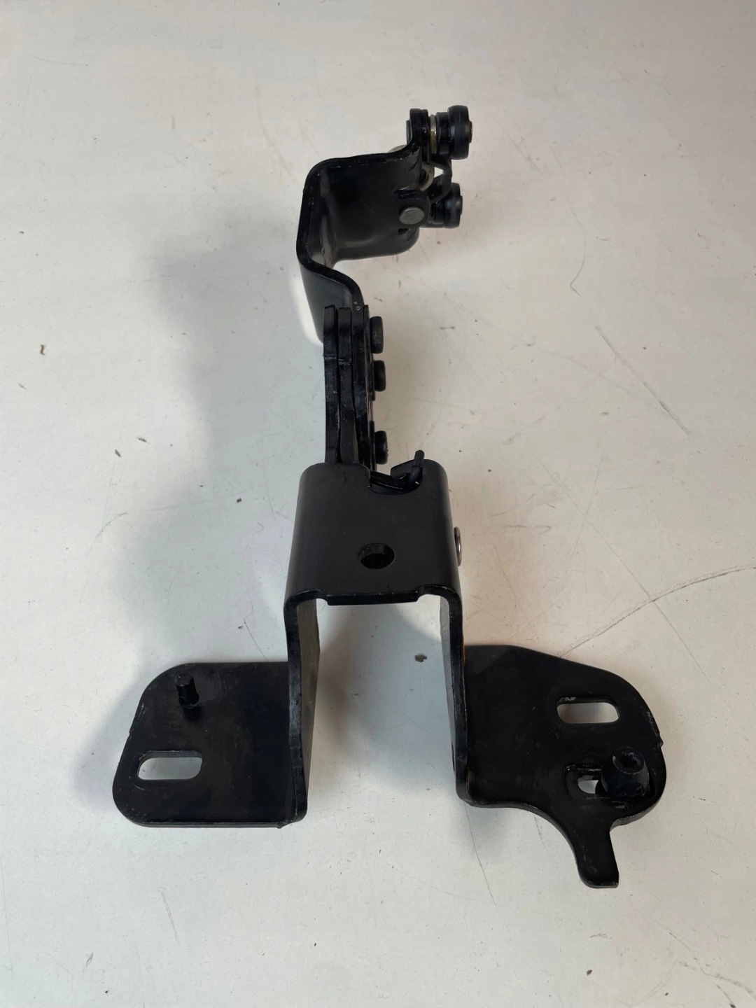 roll prowadnica door left rear part Ford B-Max