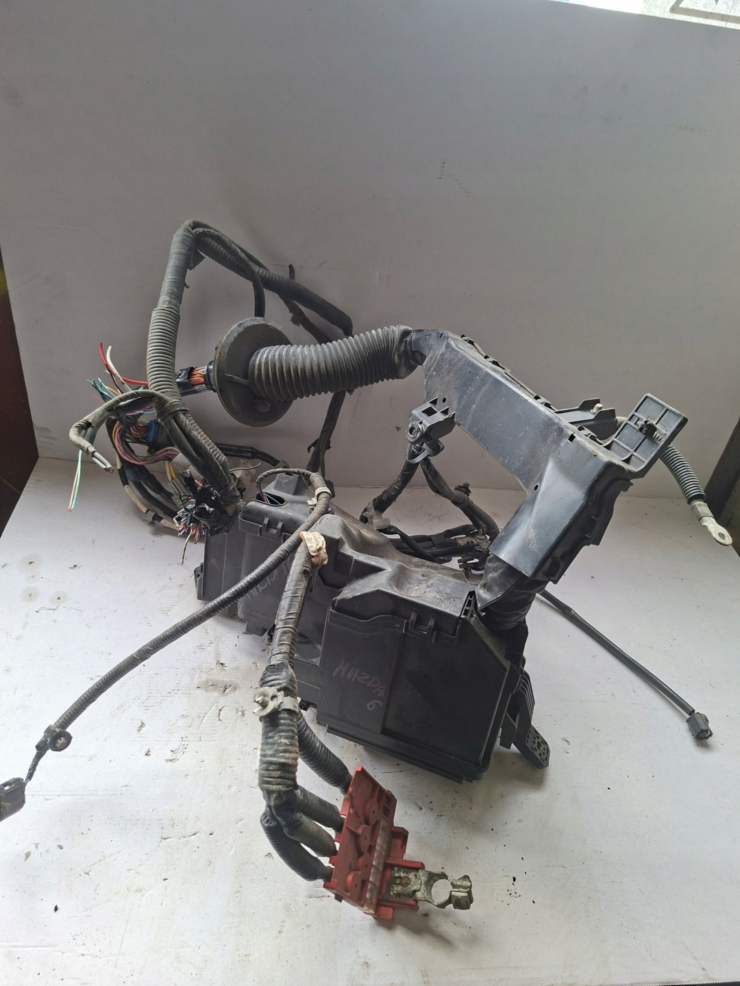 Kasten der Sicherungen MAZDA III TK52675X0B