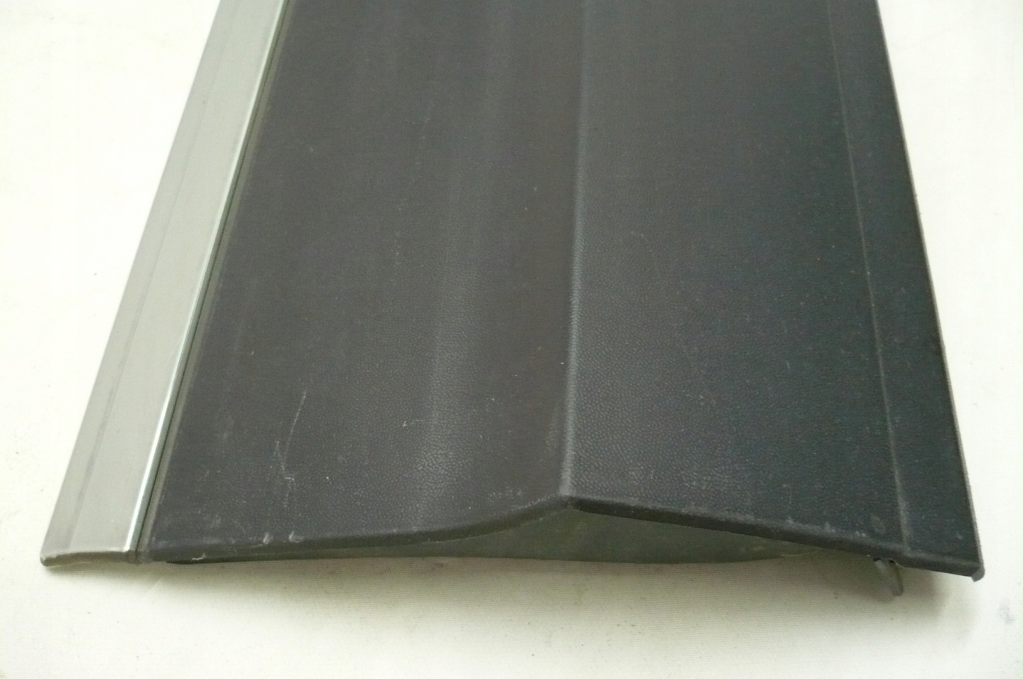 VW TIGUAN II 2 moulding door left rear part 2015- original
