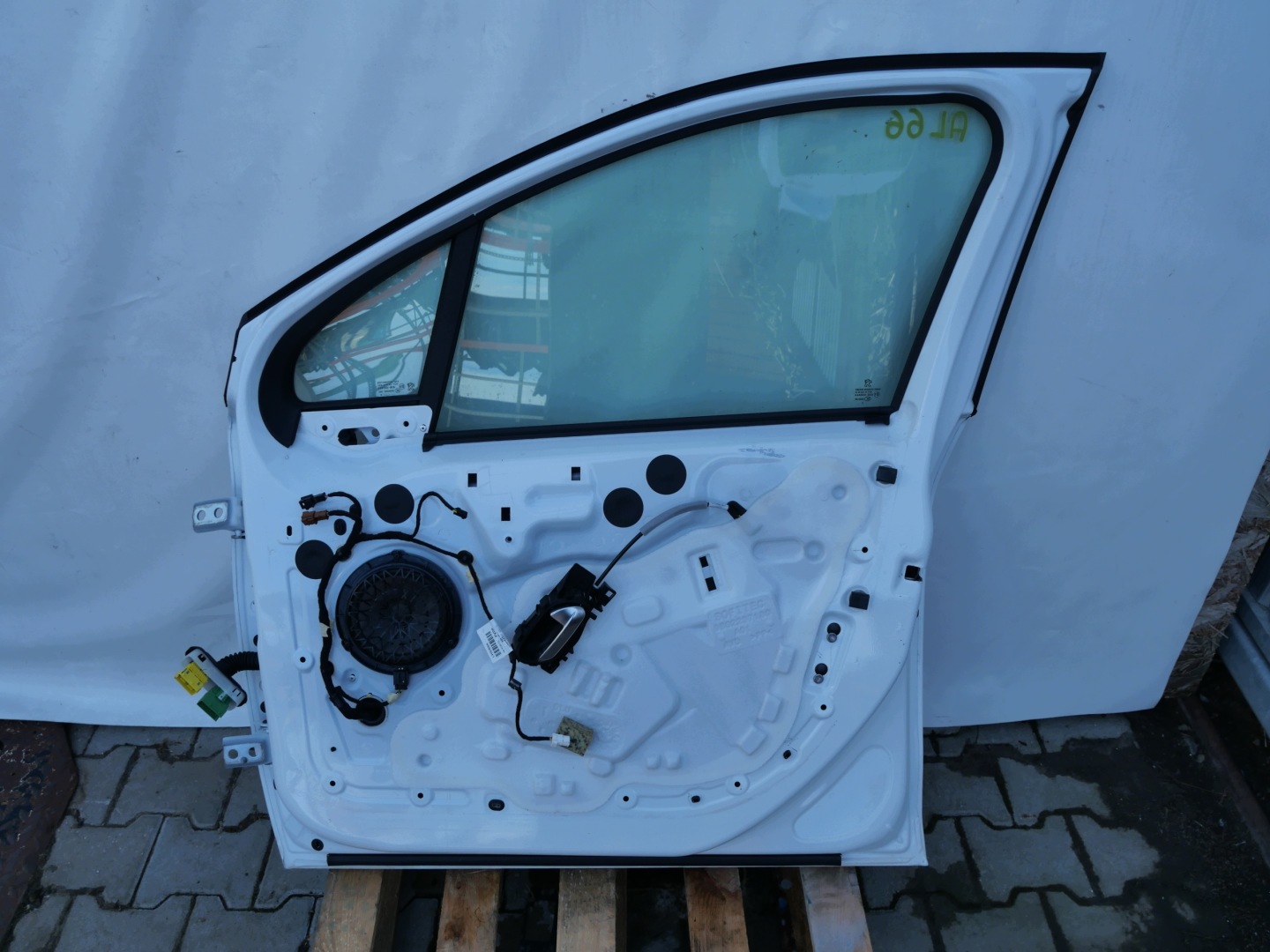 PEUGEOT 2008 dveře pravý předek