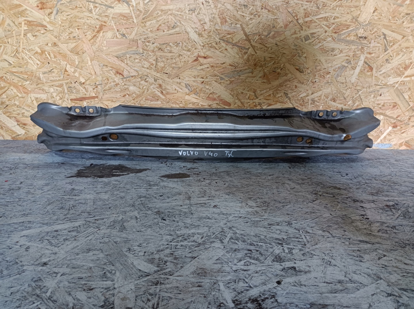 bumper support rear part VOLVO V40 d2 12