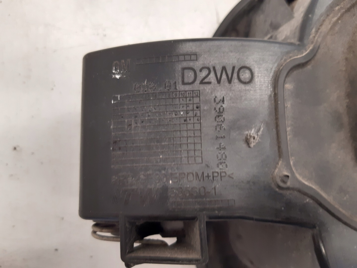 Volet Carburant 39061480 Opel Astra K
