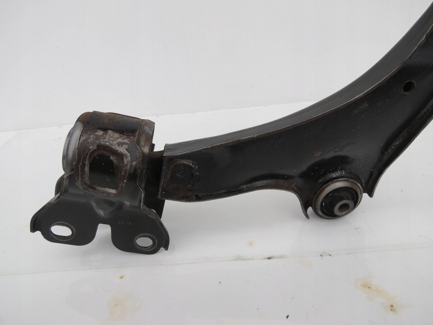 arm right front VOLVO V60 RH17719