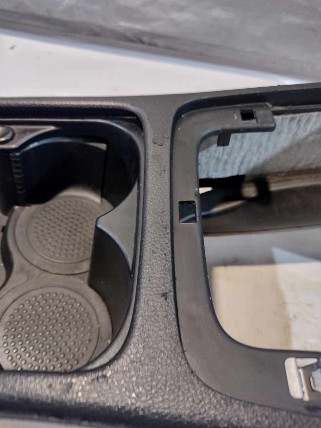 Tunel mitte Volkswagen Passat B6 kombi