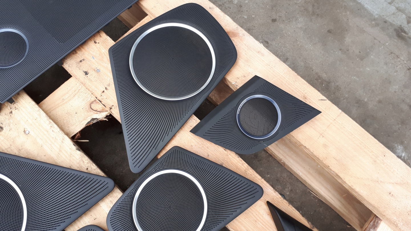 S4 B8 A4 MASKOWNICE Portière Console Bang OLUFSEN