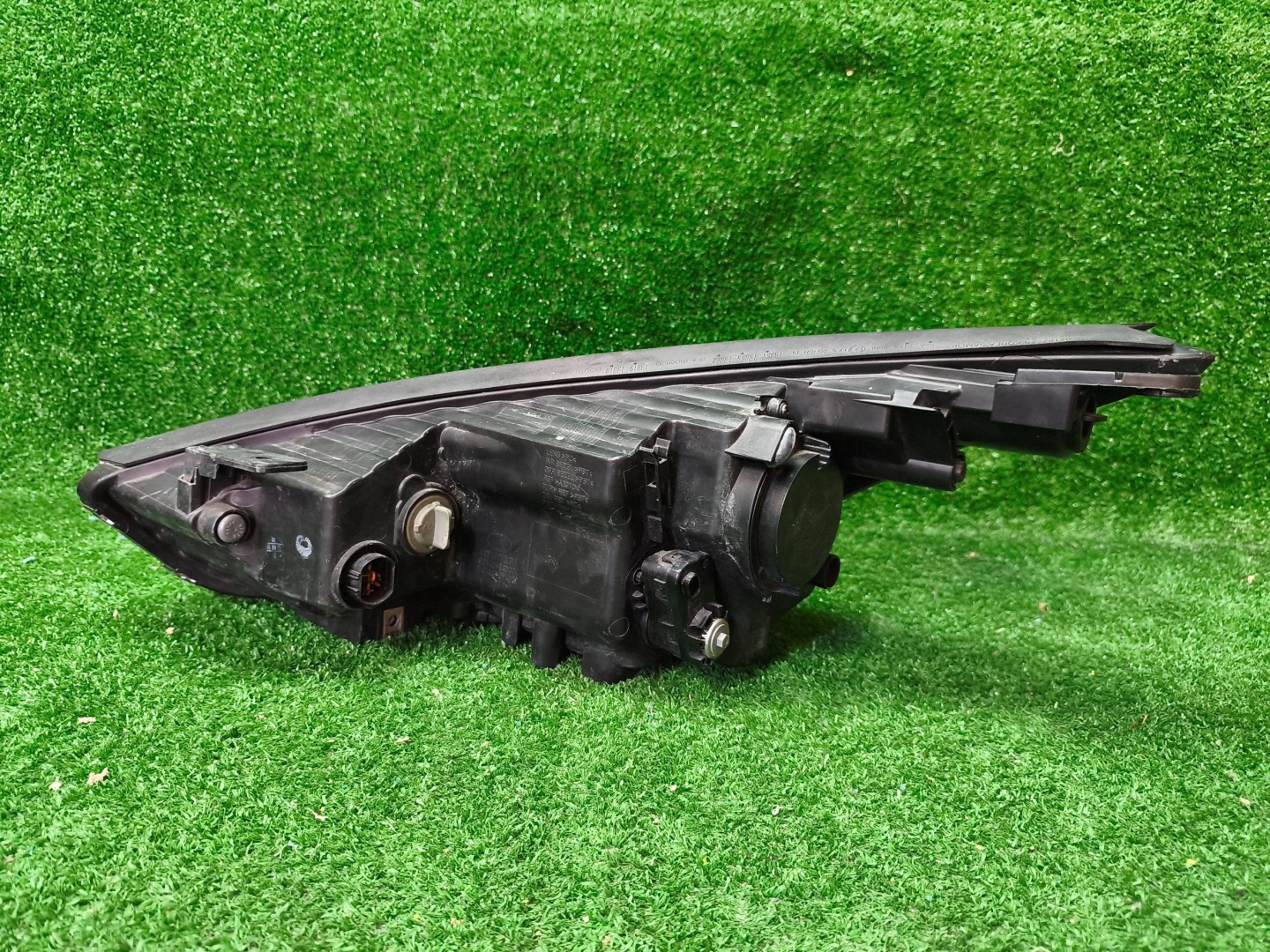 REFLEKTOR right front HYUNDAI IX35 13- LIFT LED lens NR.R1500
