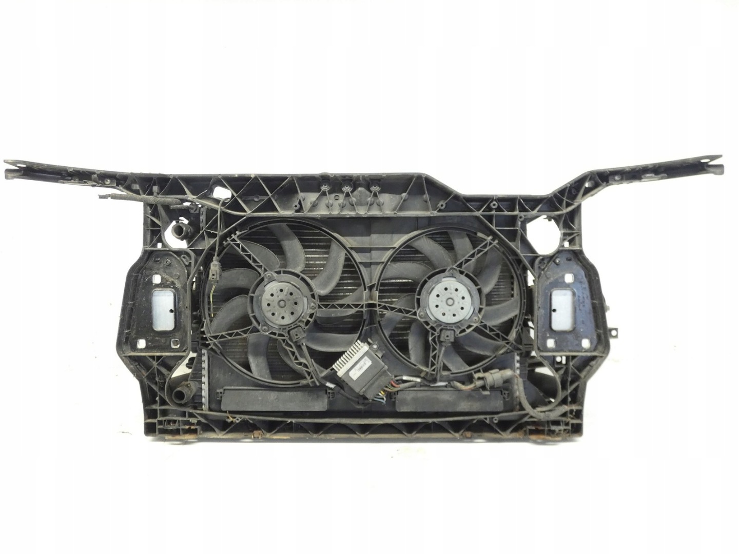 support panel for radiators pillar iron radiator AUDI A4 B8 LIFT 12-15R 2.0 TDI