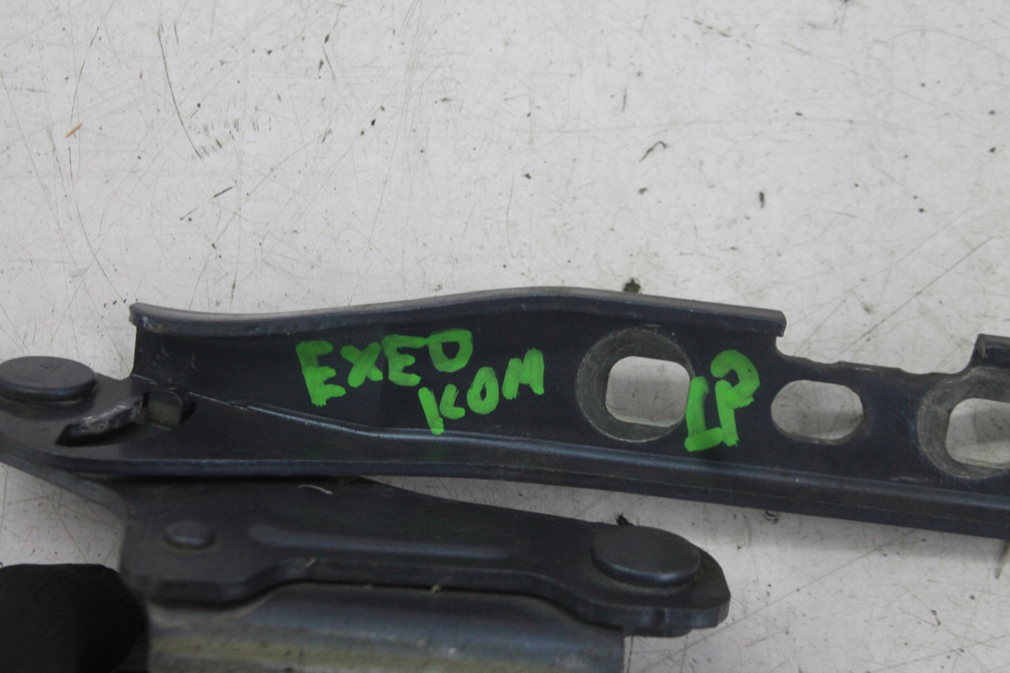 hinge bonnet hinges KOMPLET SEAT EXEO LW5S 08-13