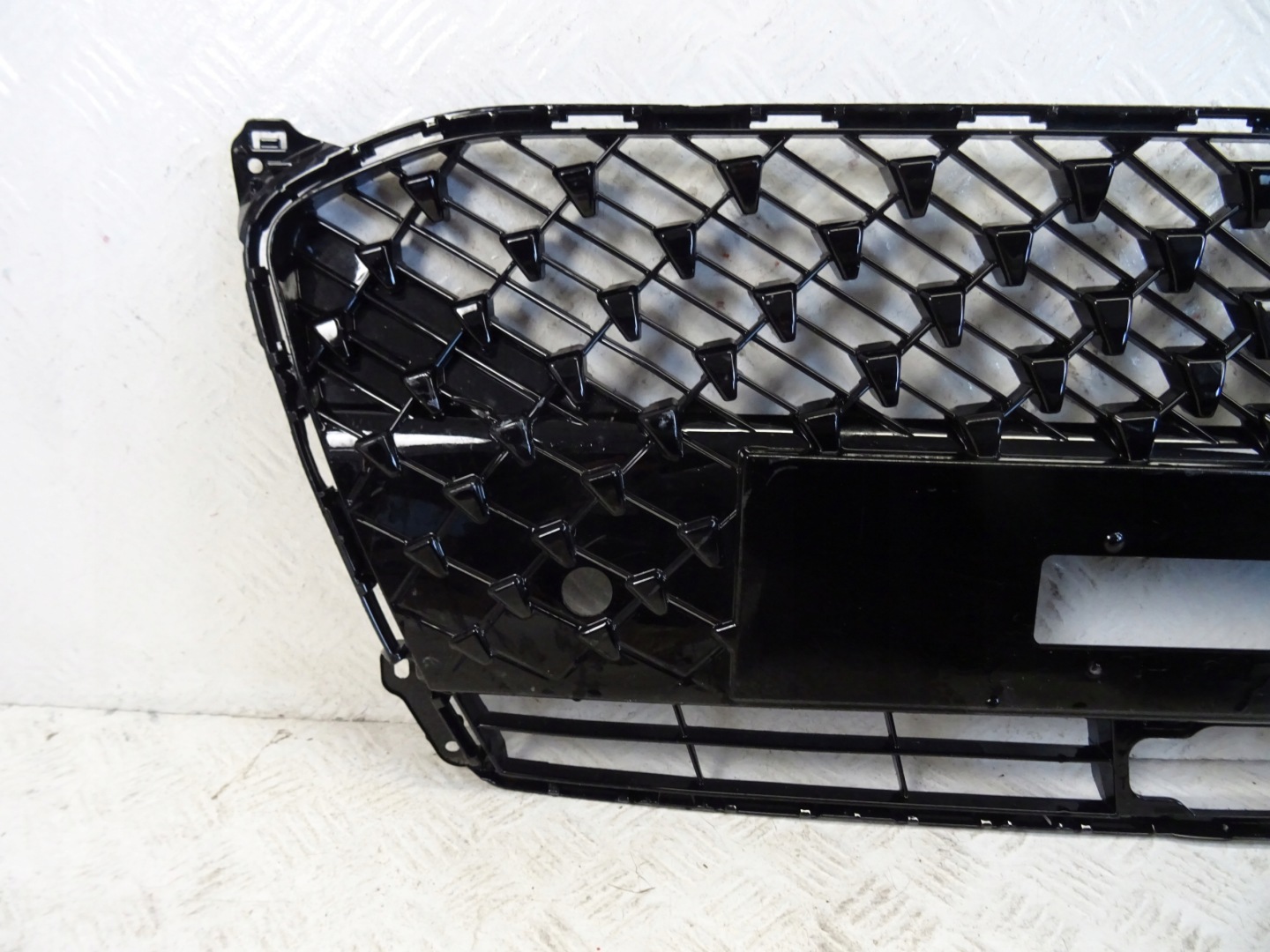 grill grille front front TOYOTA AYGO X CROSS 53111-0H140