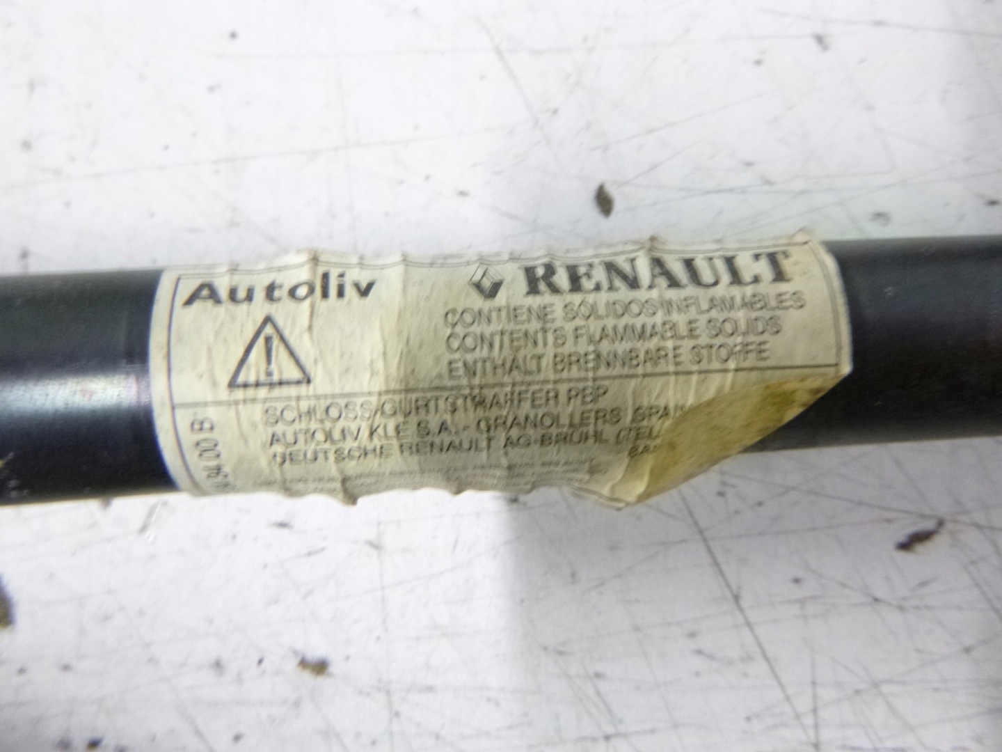 GURTEN SICHERHEITS + SPANNER VORNE RECHTS RENAULT MEGANE II 05R.
