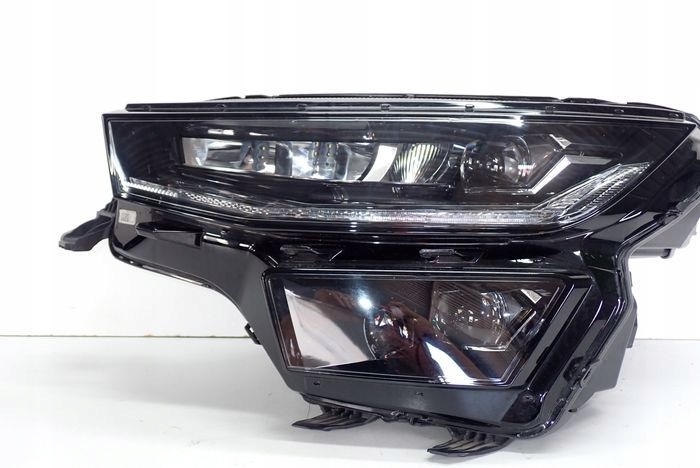 SKODA KODIAQ FULL LED CRYSTAL LIGHTING LIFT 21- reflektor left light left