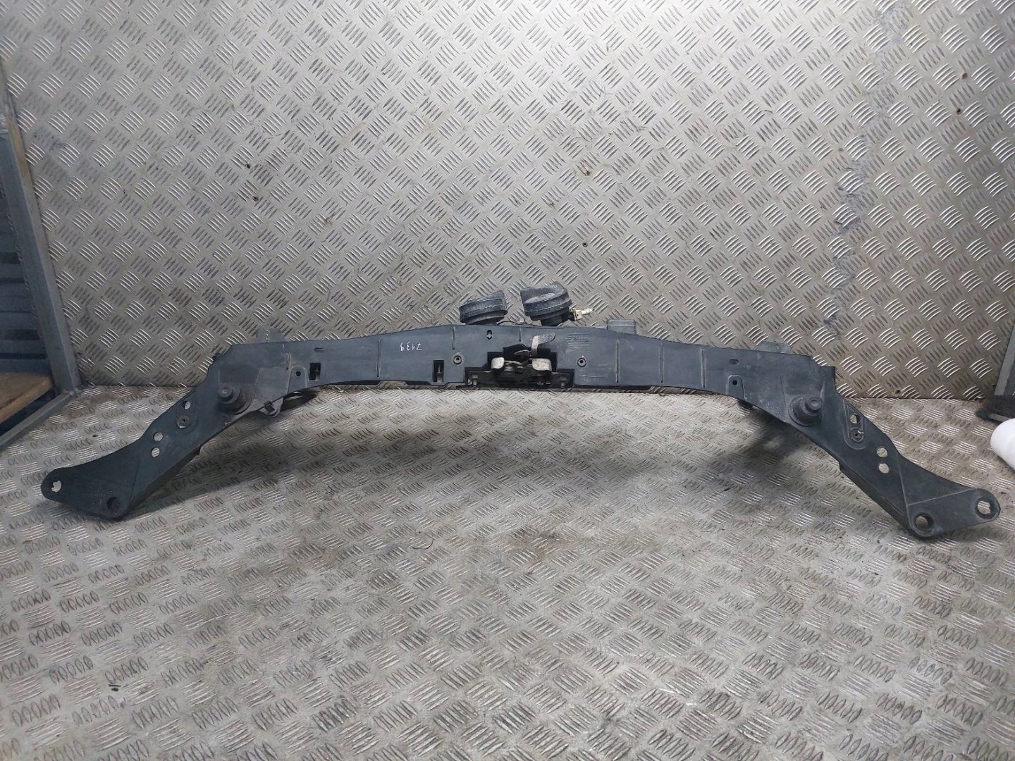support panel for radiators pillar iron RENAULT CLIO III 8200564847
