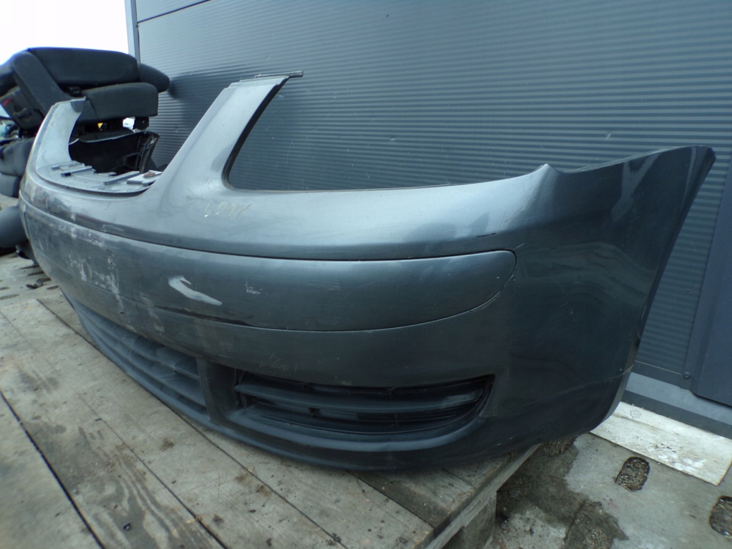 front bumper front VOLKSWAGEN TOURAN 1 and colour LD7Y