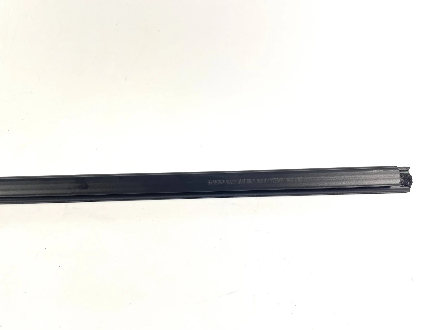 Ram 1500 V gasket inner windows door right front front 2019-24