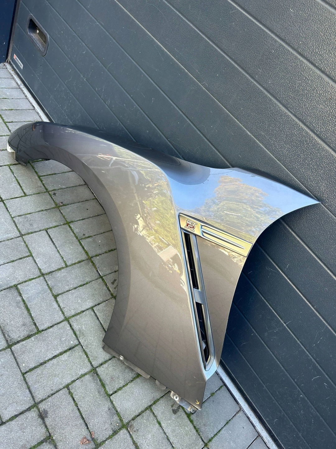 Nissan GT-R 08- fender left front front