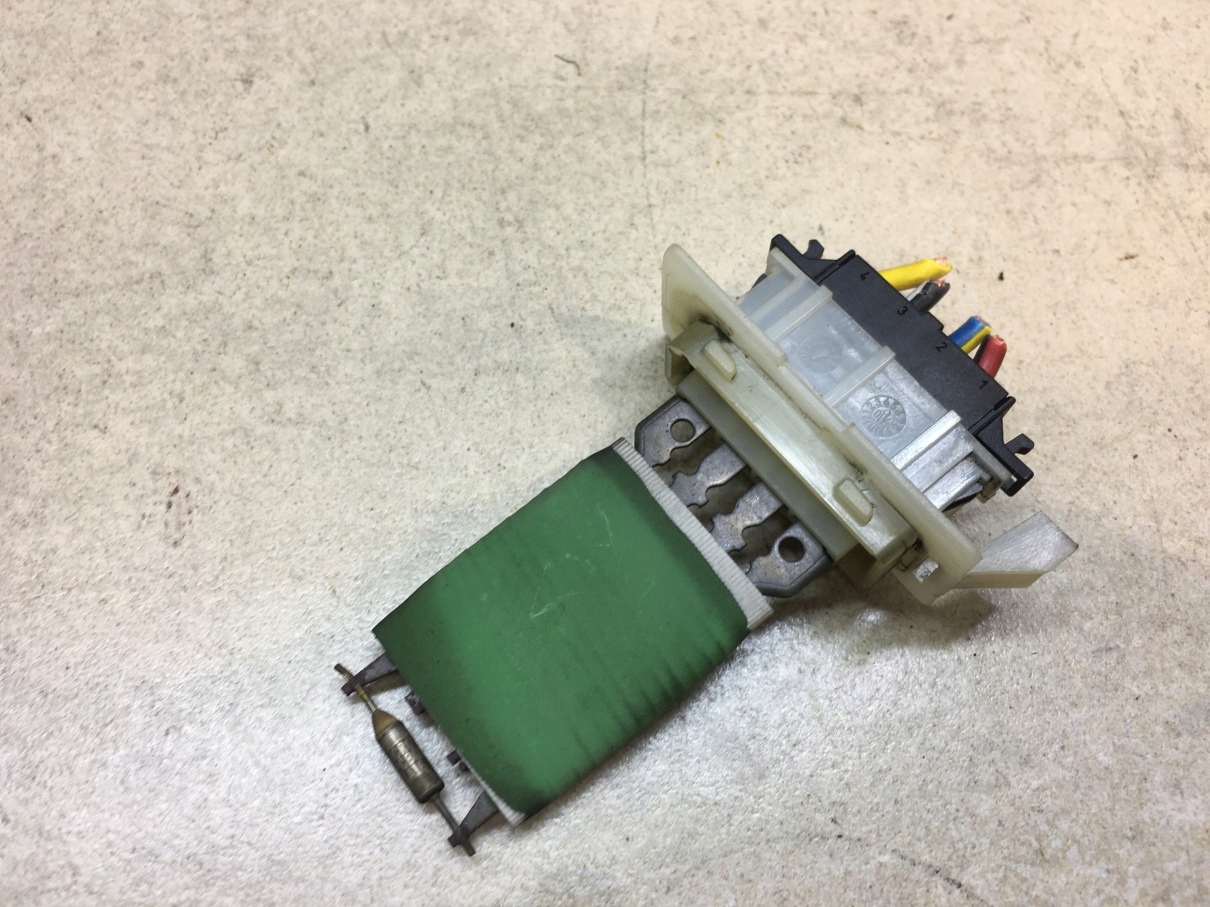 resistor, rheostat, regulator OPORNICA VW GOLF V 1.4 FSI