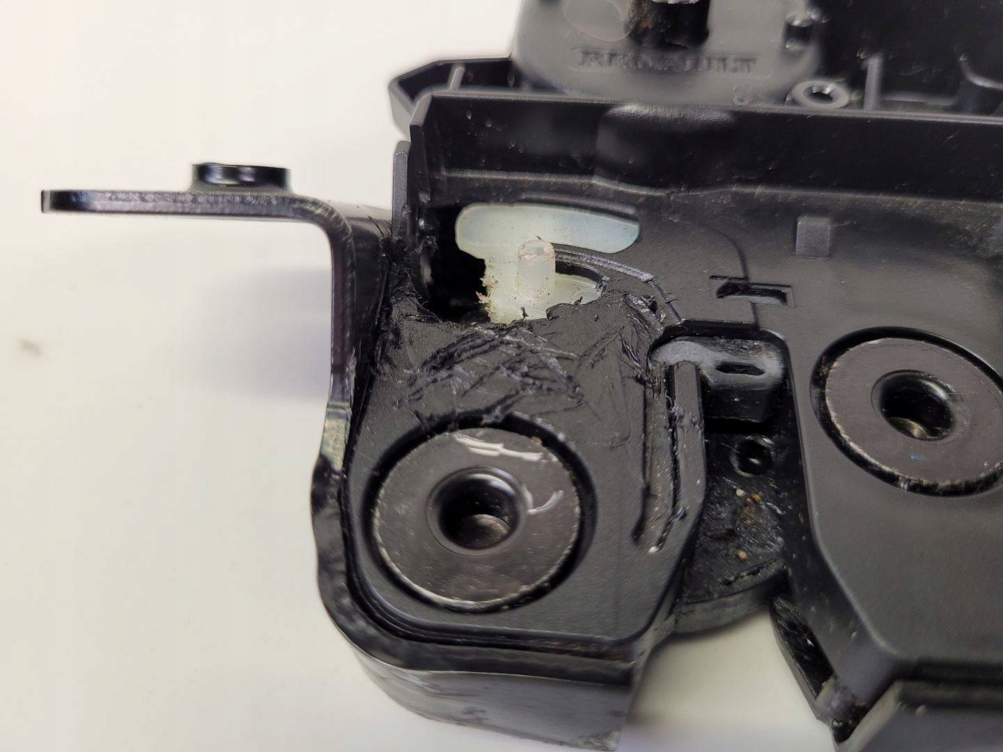 lock bonnet boot Renault Captur 2 2021 846304010R