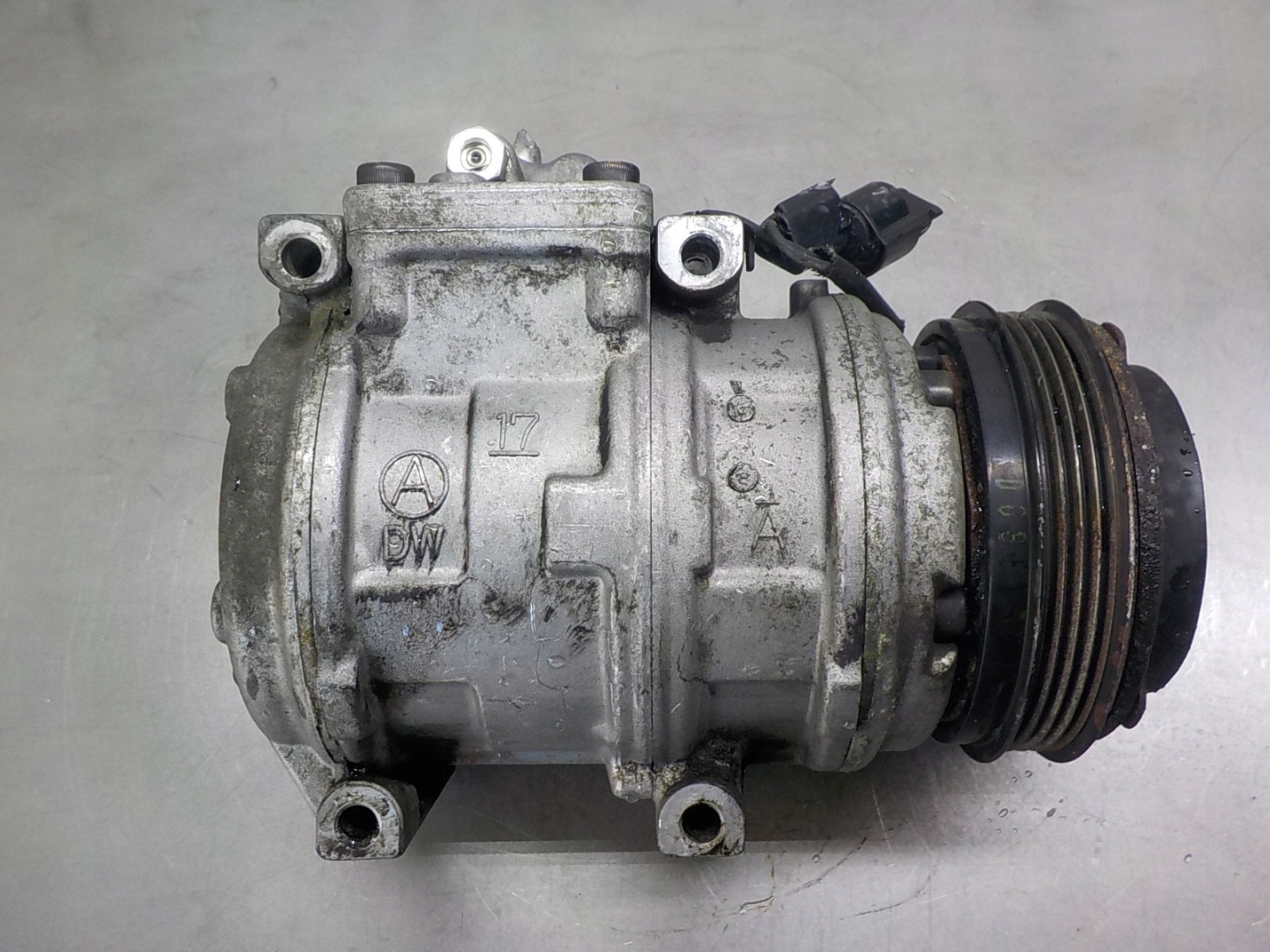 KIA CARNIVAL klimakompressor 13250-33200