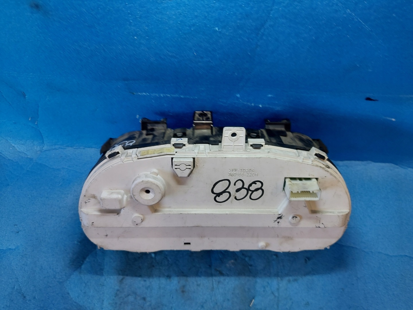 dials clock OUTLANDER II 2.0 D 769166-220H