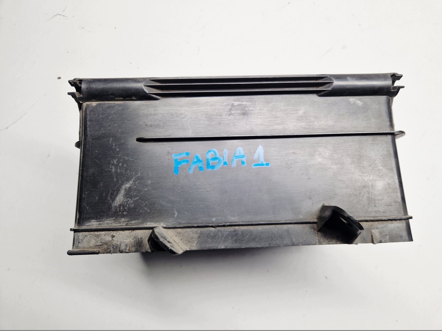 držiak obal akumulátora SKODA FABIA 1 6Q0915419F