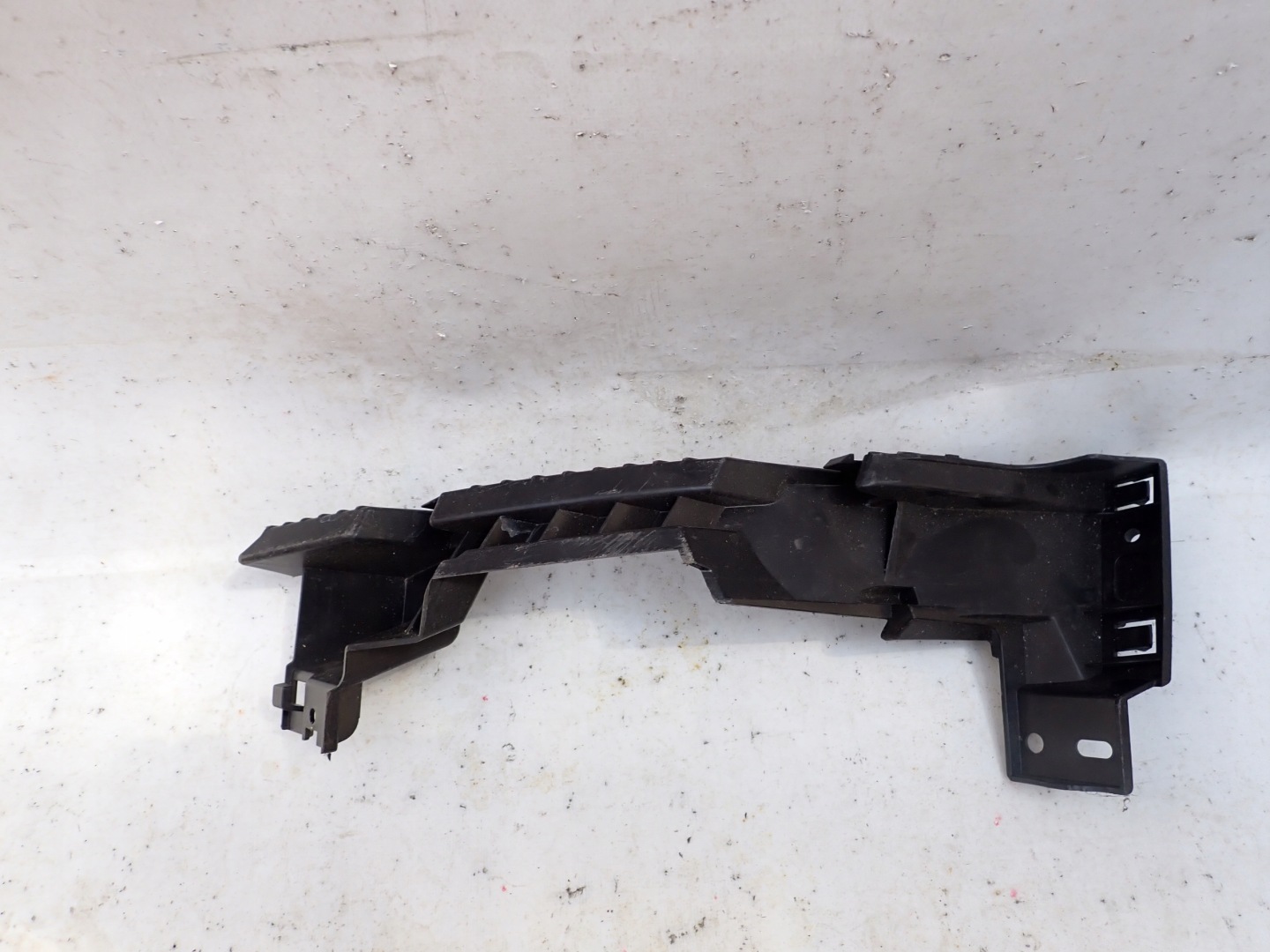 ALFA ROMEO GIULIA support holder lights right rear part rear. 50548336